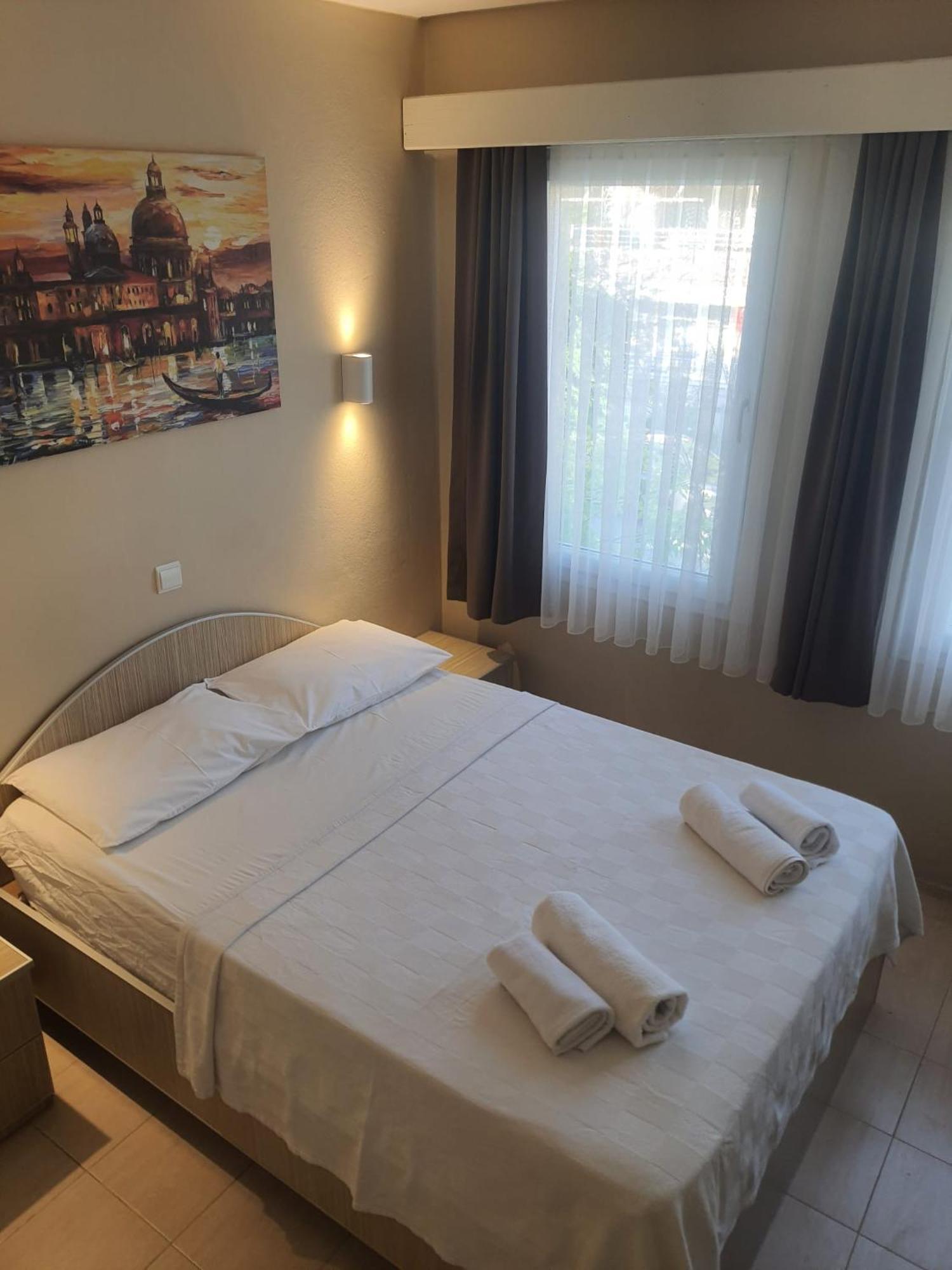 Marigold Otel Çeşme Cameră foto